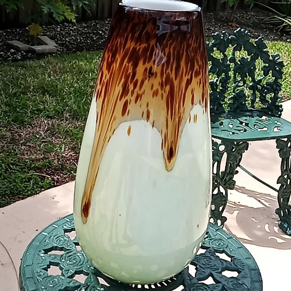RARE FIND Murano Vase. Exquisite, One of a Kind. No Chips, Scratches or Cracks. - Picture 7 of 13